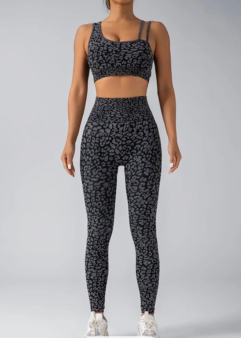 Gymwear Dark Leopard